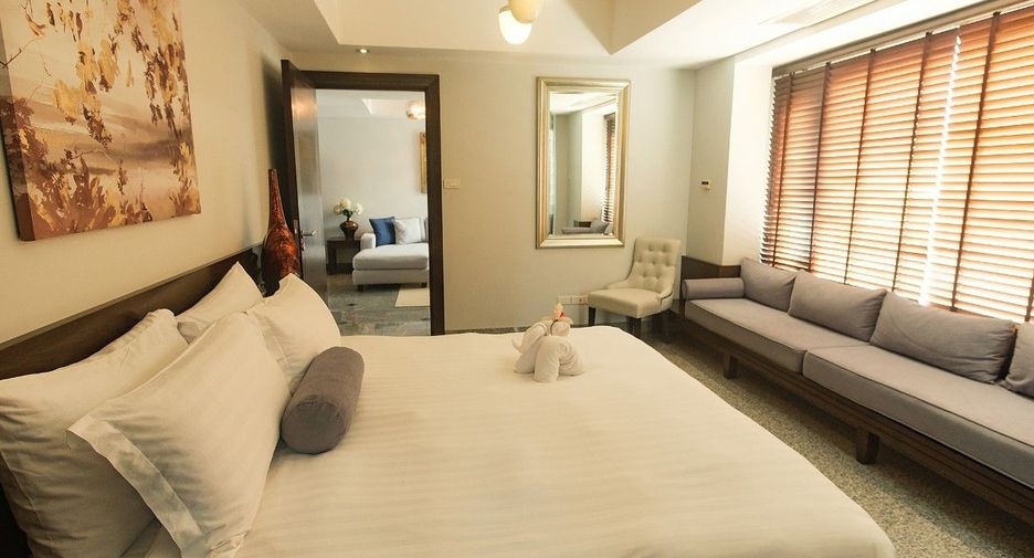 For rent 2 bedrooms apartment in Watthana, Bangkok