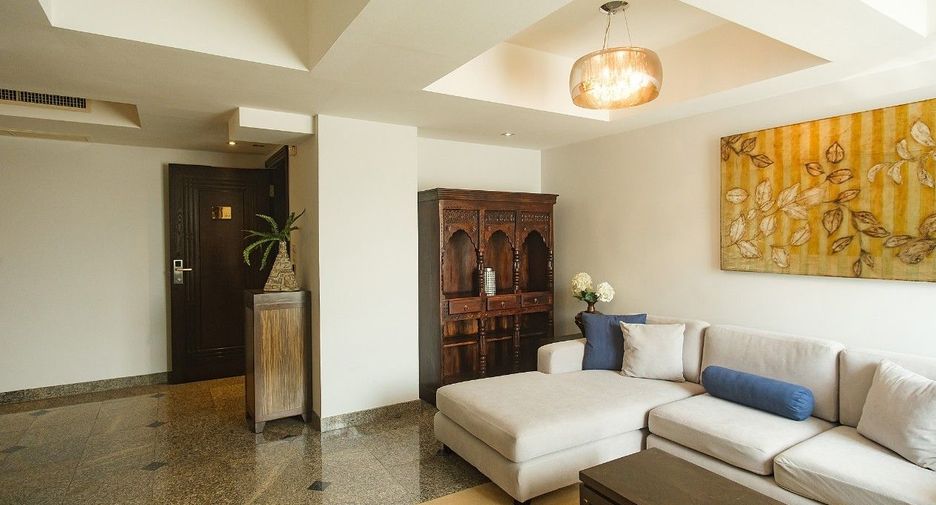 For rent 2 bedrooms apartment in Watthana, Bangkok