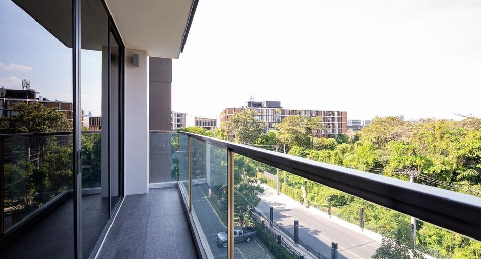 For rent 4 bedrooms condo in Suan Luang, Bangkok