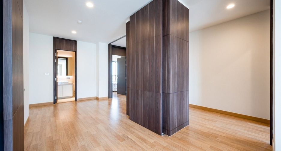 For rent 4 bedrooms condo in Suan Luang, Bangkok