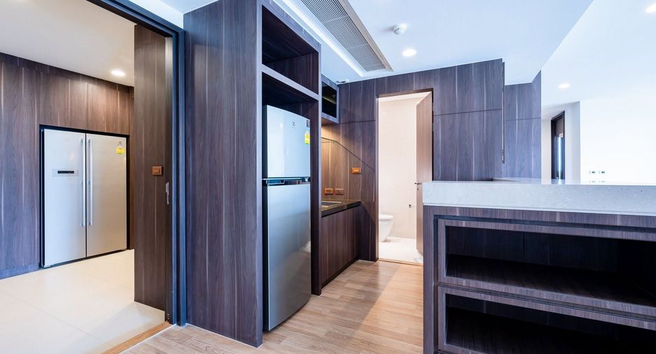 For rent 4 bedrooms condo in Suan Luang, Bangkok