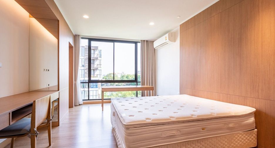 For rent 4 bedrooms condo in Suan Luang, Bangkok