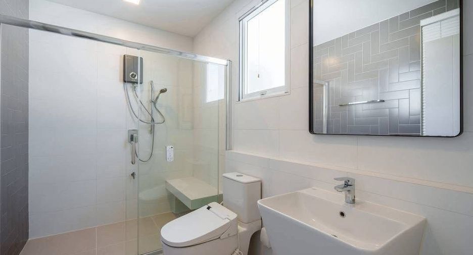 For rent 3 bedrooms house in Prawet, Bangkok