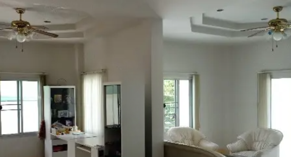 À vendre 3 chambres maison à East Pattaya, Pattaya