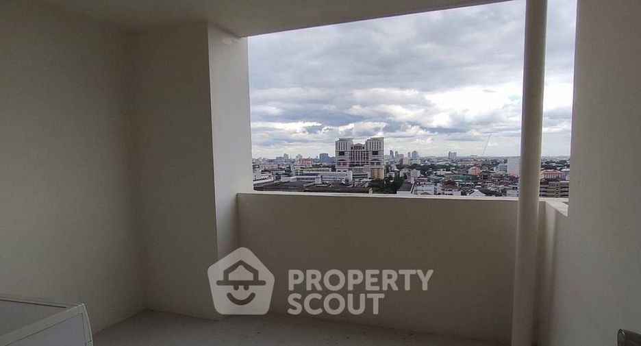 For rent 3 bedrooms apartment in Watthana, Bangkok