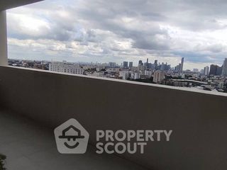 For rent 3 bedrooms apartment in Watthana, Bangkok