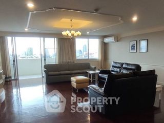 For rent 3 bedrooms apartment in Watthana, Bangkok