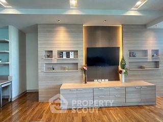 For rent 3 bedrooms apartment in Watthana, Bangkok