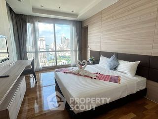 For rent 3 bedrooms apartment in Watthana, Bangkok