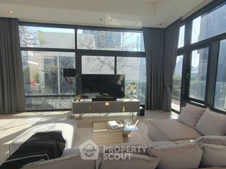 For rent 3 bedrooms condo in Watthana, Bangkok