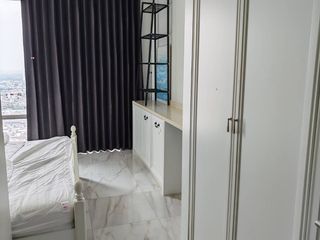 For rent 3 bedrooms condo in Yan Nawa, Bangkok