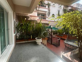 For rent 2 bedrooms apartment in Watthana, Bangkok