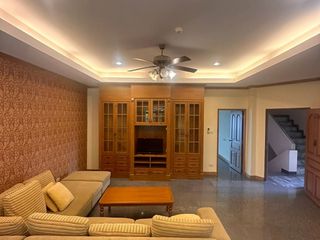For rent 2 bedrooms apartment in Watthana, Bangkok