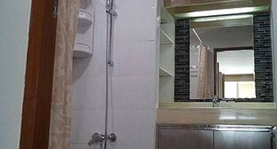 For rent 2 bedrooms apartment in Watthana, Bangkok