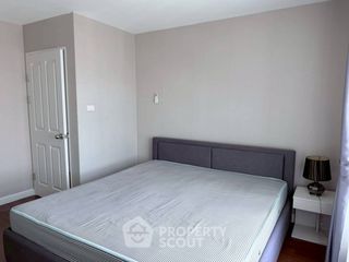 For rent 3 bedrooms condo in Huai Khwang, Bangkok