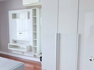 For rent 3 bedrooms condo in Huai Khwang, Bangkok