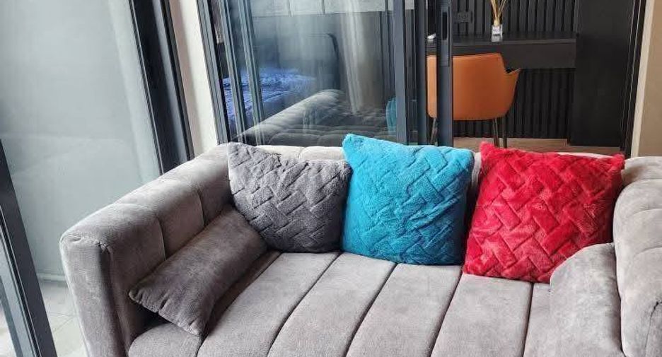 Wohnung zur Miete mit 2 Zimmer in Huai Khwang, Bangkok