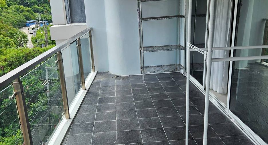 For rent 2 bedrooms condo in Pratumnak, Pattaya