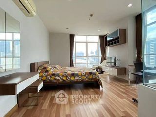 For rent 2 bedrooms condo in Ratchathewi, Bangkok
