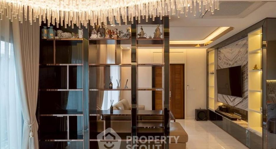 For rent 3 bedrooms house in Saphan Sung, Bangkok