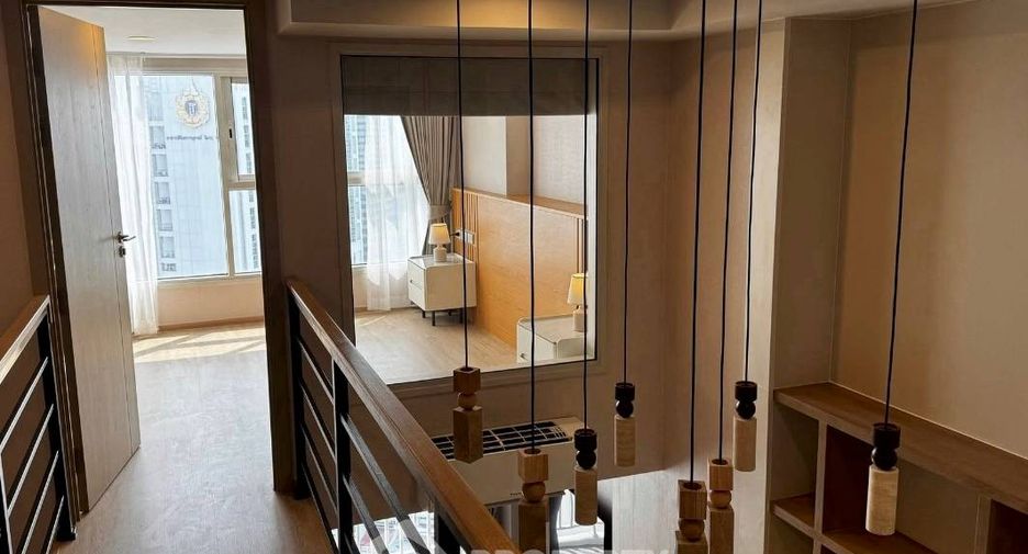 For rent 2 bedrooms condo in Bang Rak, Bangkok