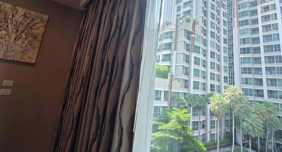À louer 3 chambres condo à Pathum Wan, Bangkok