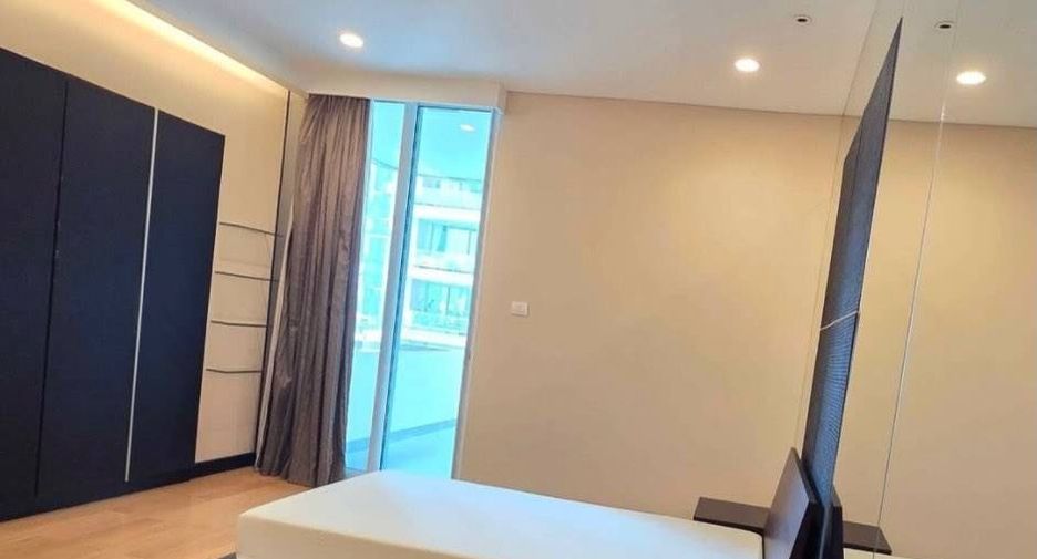 À louer 3 chambres condo à Pathum Wan, Bangkok