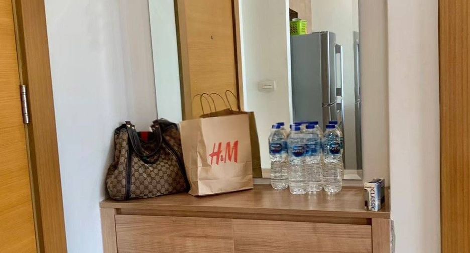 For rent 1 bed condo in Huai Khwang, Bangkok