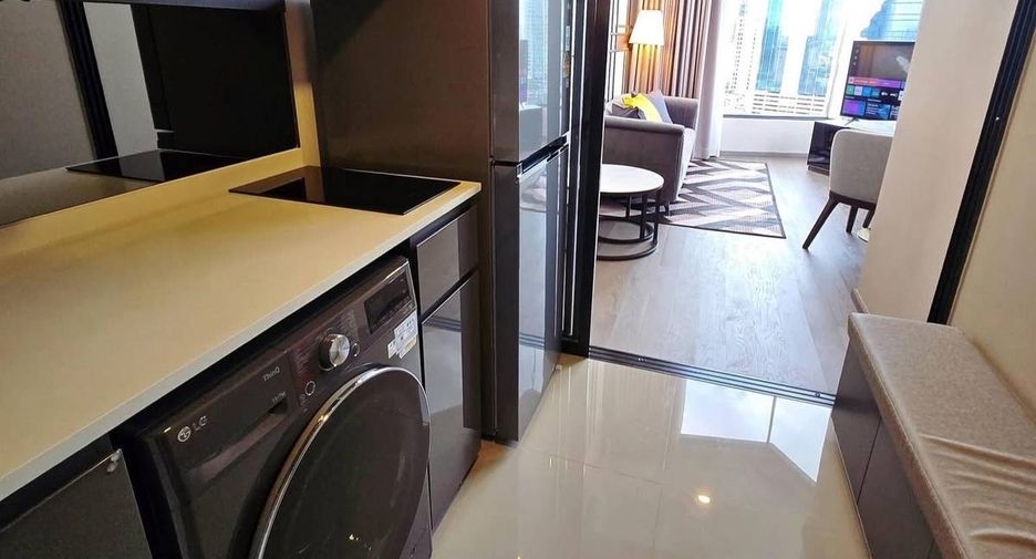 For rent 2 bedrooms condo in Bang Rak, Bangkok