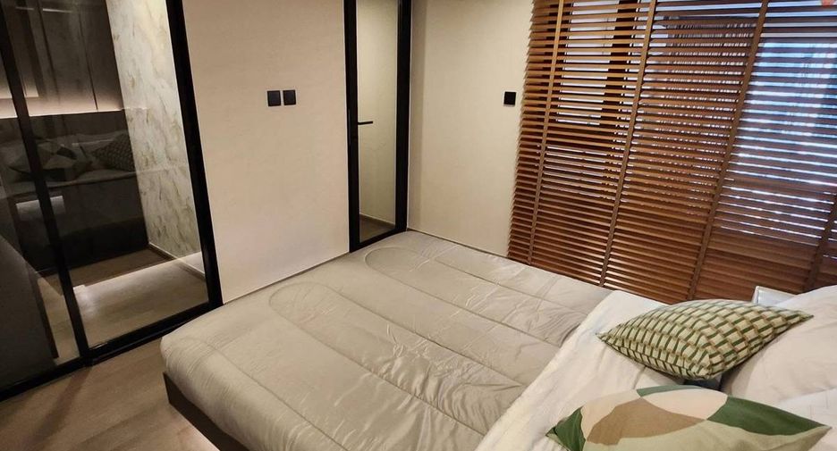 For rent 2 bedrooms condo in Bang Rak, Bangkok