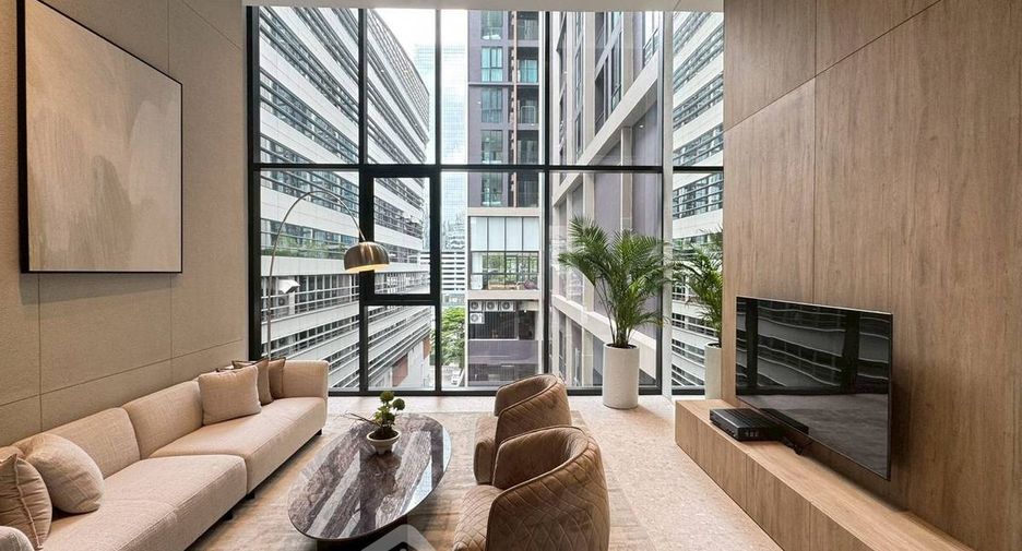 For rent 2 bedrooms condo in Huai Khwang, Bangkok