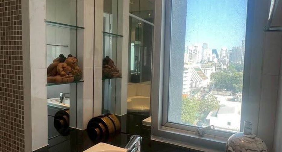 For rent 3 bedrooms apartment in Pathum Wan, Bangkok