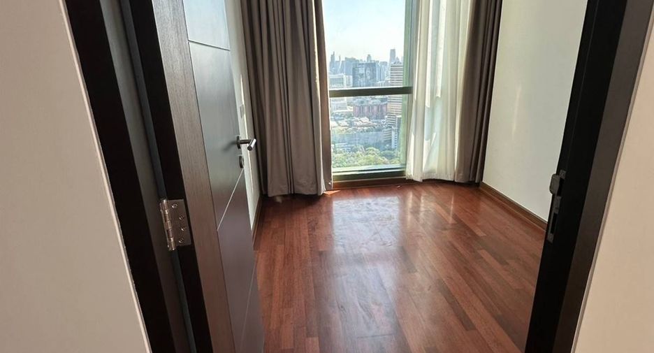 Wohnung zur Miete mit 2 Zimmer in Pathum Wan, Bangkok