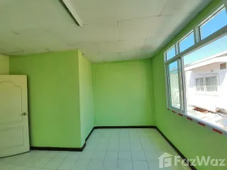 Casa adosada en alquiler de 2 habitaciones en Bang Sue, Bangkok