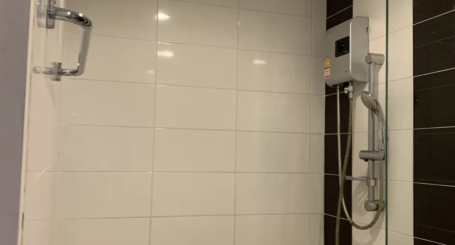 For rent 1 bed condo in Mueang Samut Prakan, Samut Prakan