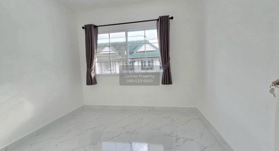 出售 3 卧室 联排别墅 在 Khlong Luang, Pathum Thani