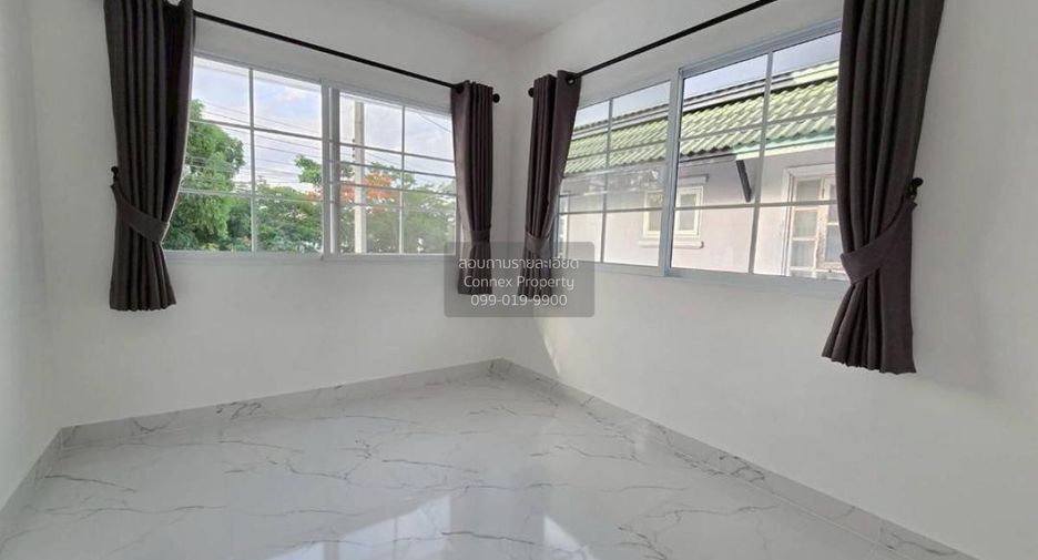 出售 3 卧室 联排别墅 在 Khlong Luang, Pathum Thani