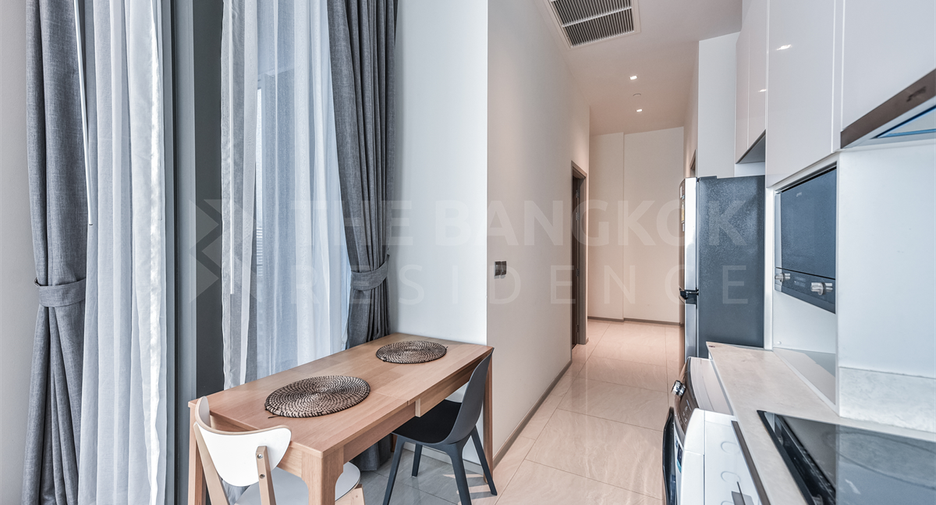 For rent 2 bedrooms condo in Bang Rak, Bangkok