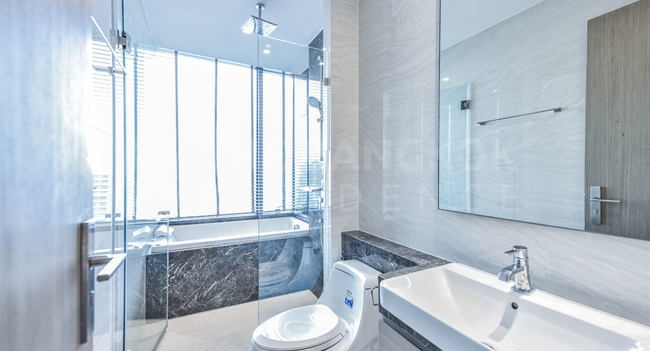 For rent 2 bedrooms condo in Bang Rak, Bangkok