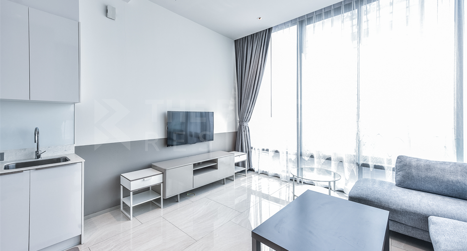 For rent 2 bedrooms condo in Bang Rak, Bangkok