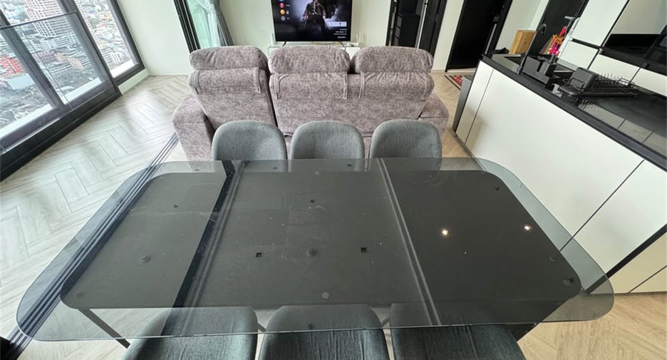 For rent 2 bedrooms condo in Khlong San, Bangkok