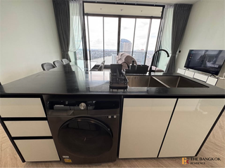 For rent 2 bedrooms condo in Khlong San, Bangkok