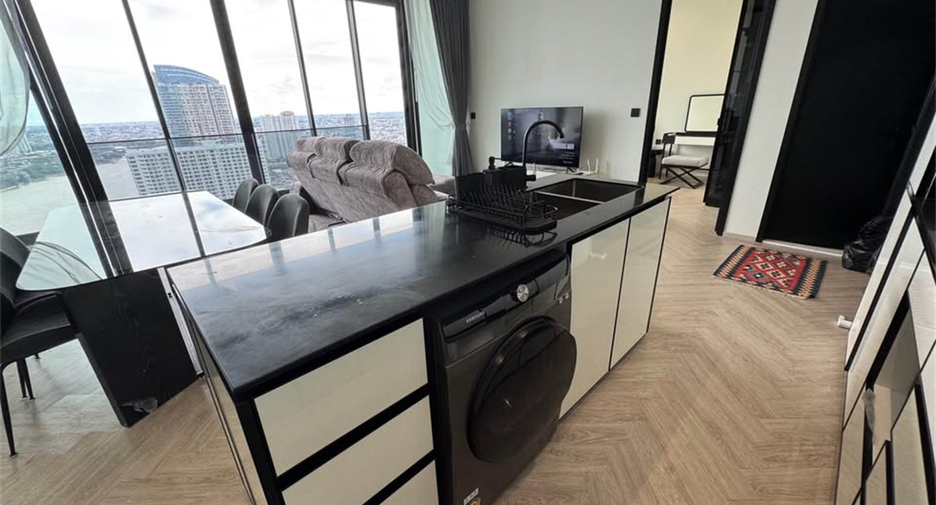 For rent 2 bedrooms condo in Khlong San, Bangkok