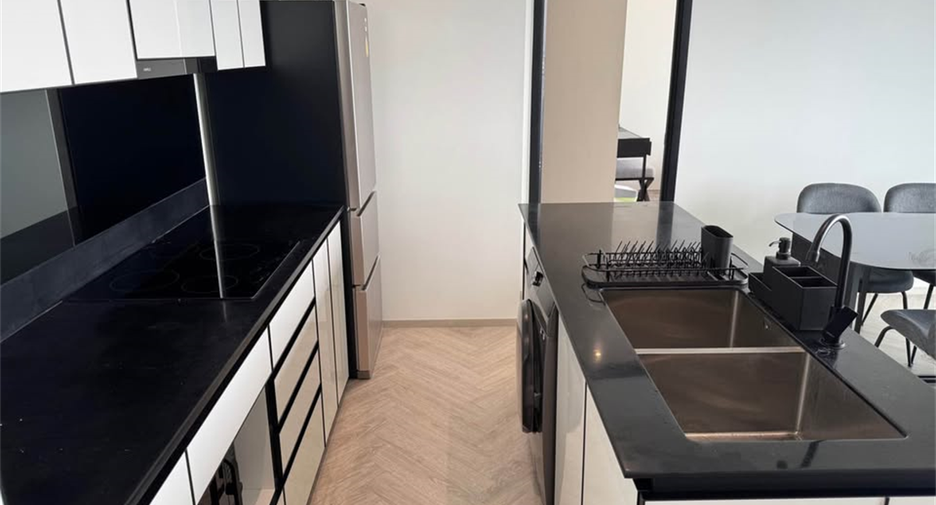 For rent 2 bedrooms condo in Khlong San, Bangkok