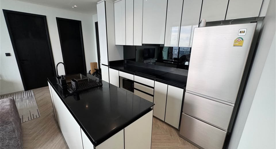 For rent 2 bedrooms condo in Khlong San, Bangkok