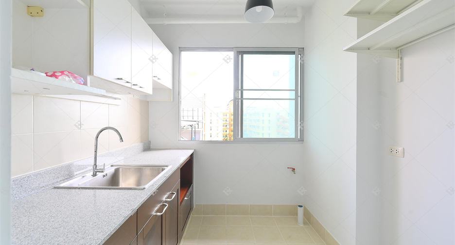 For sale 2 bedrooms condo in Chatuchak, Bangkok