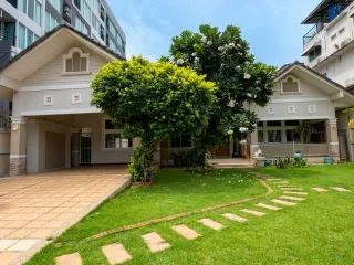 Casa en alquiler y en venta de 4 habitaciones en Bang Lamung, Chonburi