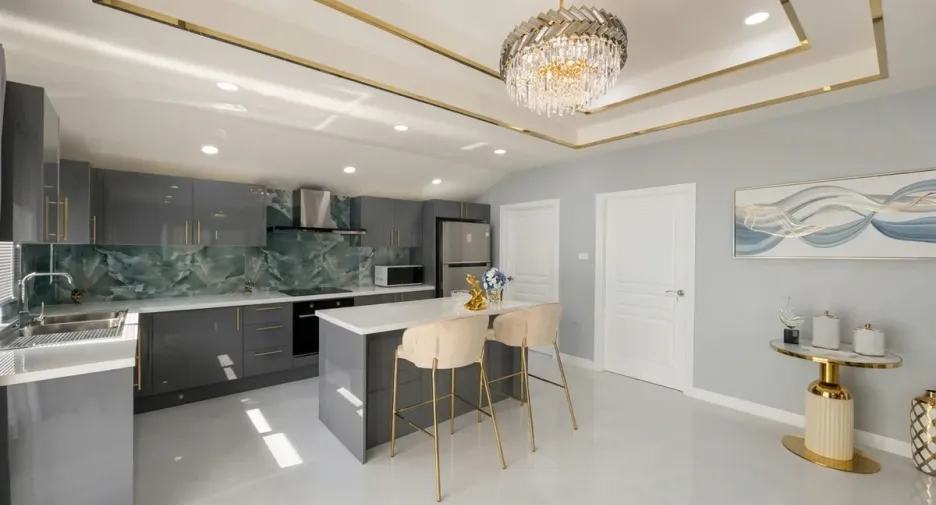 For sale 4 bedrooms house in North Pattaya, Pattaya