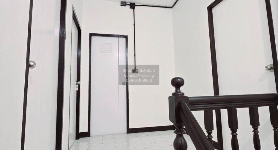 For rent 3 bedrooms townhouse in Mueang Nonthaburi, Nonthaburi