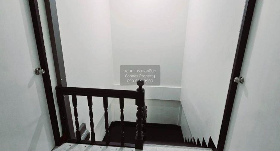 For rent 3 bedrooms townhouse in Mueang Nonthaburi, Nonthaburi